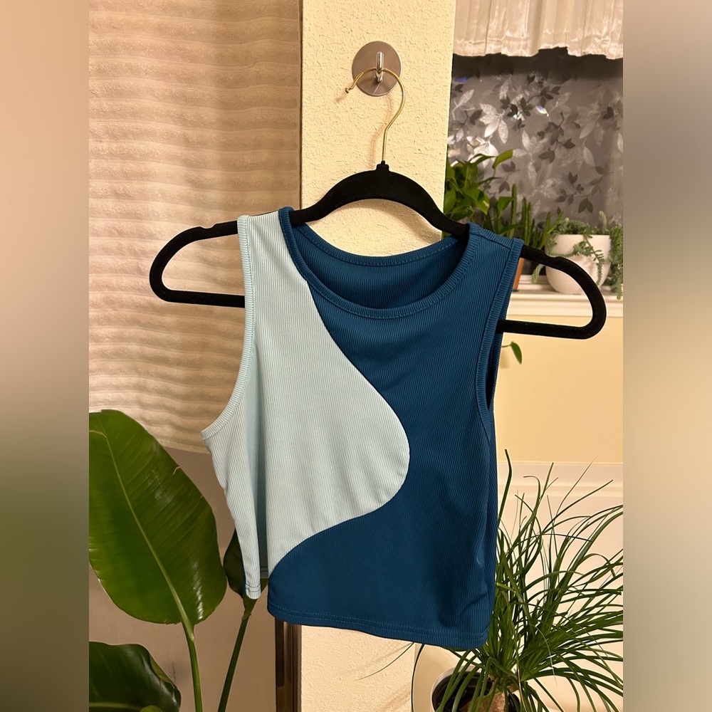 SHEIN Two-Tone Blue Tank Top